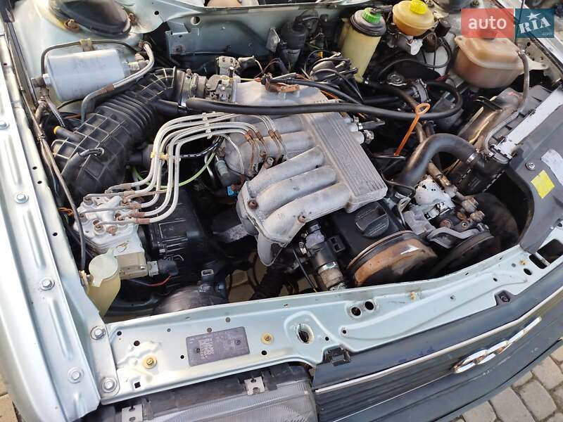 Седан Audi 100 1989 в Мукачево