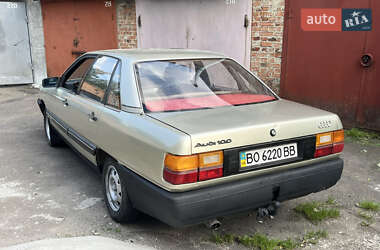 Седан Audi 100 1986 в 