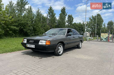 Седан Audi 100 1987 в Нововолинську
