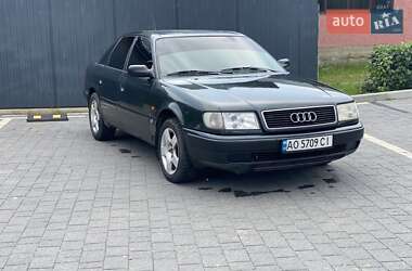 Седан Audi 100 1993 в Великому Березному