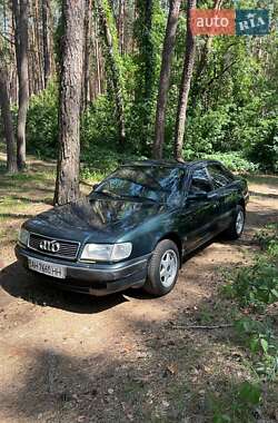 Седан Audi 100 1994 в Зміїві