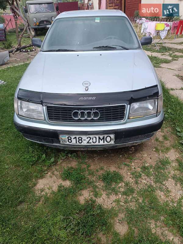 Седан Audi 100 1992 в Надвірній