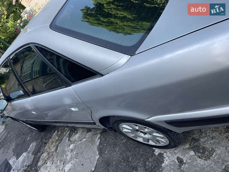 Седан Audi 100 1992 в Киеве