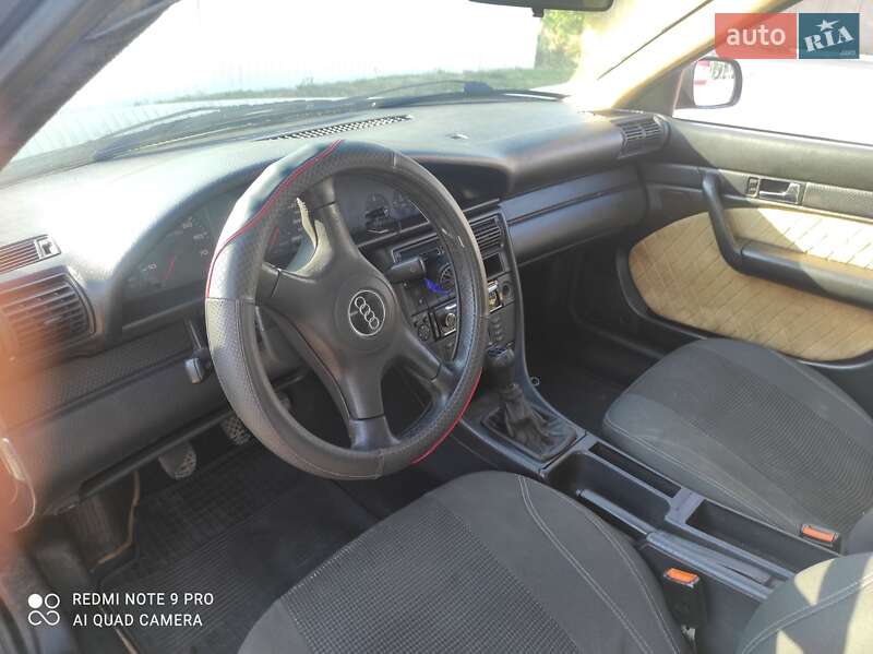 Седан Audi 100 1993 в Запорожье