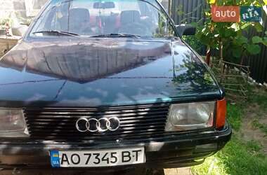 Седан Audi 100 1987 в Мукачево