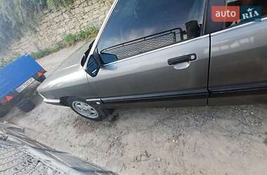 Седан Audi 100 1988 в 