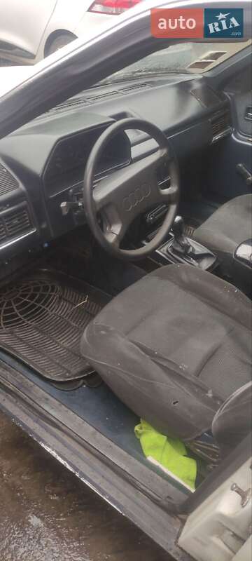 Седан Audi 100 1986 в Ивано-Франковске