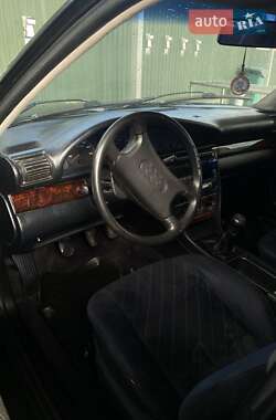 Седан Audi 100 1993 в 