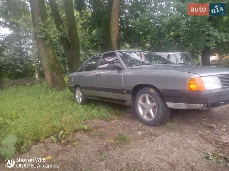 Седан Audi 100 1988 в Хмельницком