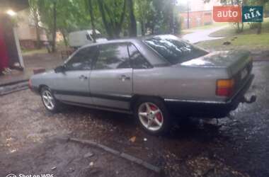 Седан Audi 100 1988 в 
