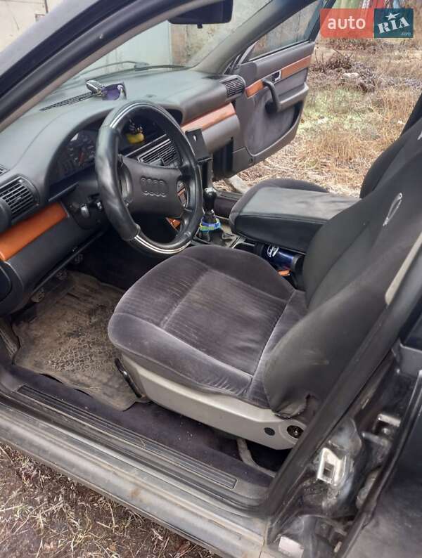 Седан Audi 100 1991 в 