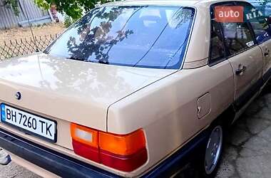 Седан Audi 100 1989 в Одессе