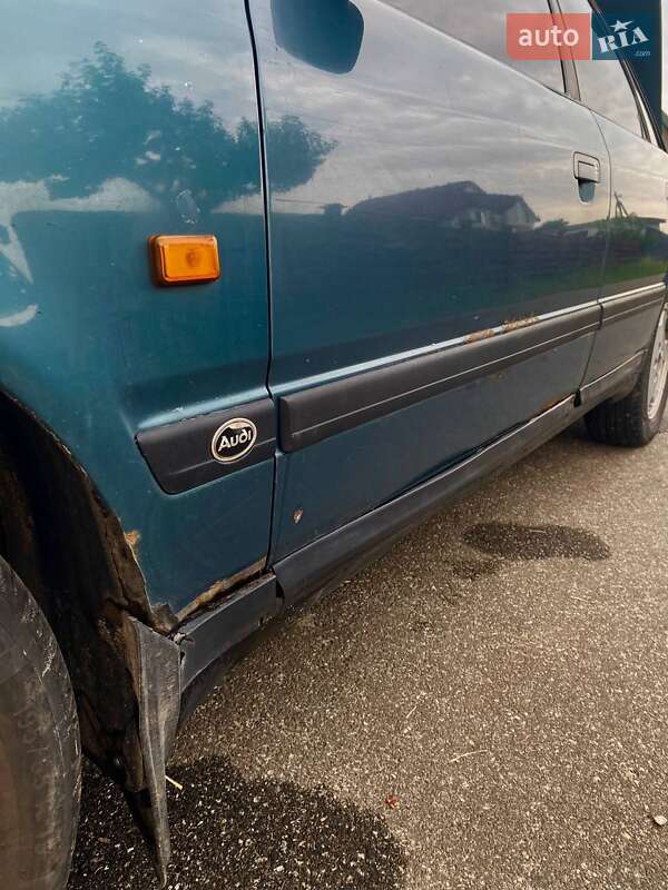 Седан Audi 100 1994 в Макарові