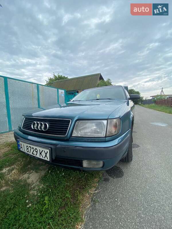 Седан Audi 100 1994 в Макарові