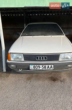 Седан Audi 100 1985 в Кам'янському