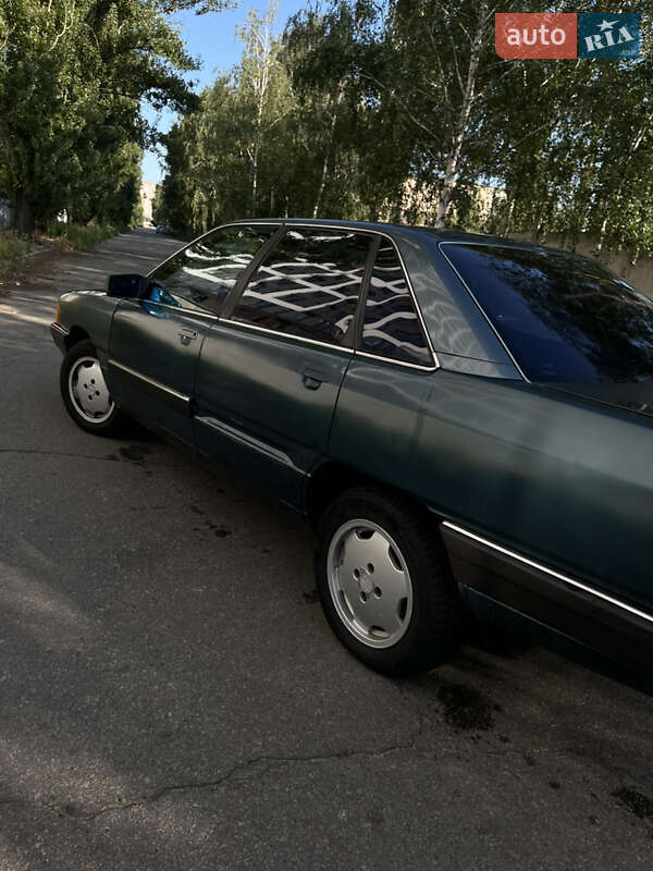 Седан Audi 100 1991 в Киеве