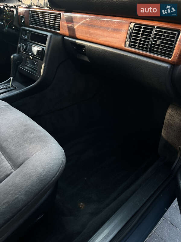 Седан Audi 100 1991 в Киеве