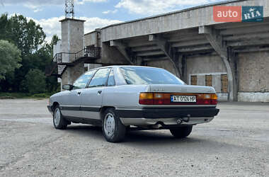 Седан Audi 100 1984 в 