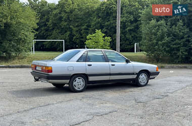 Седан Audi 100 1984 в 