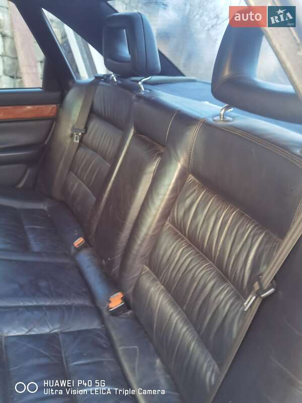 Седан Audi 100 1993 в Кельменцах