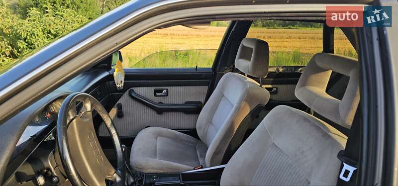 Седан Audi 100 1988 в Черновцах фото 3 Седан Audi 100 1988 в Черновцах