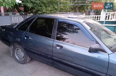 Седан Audi 100 1990 в Ладыжине