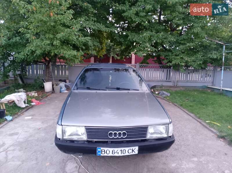 Седан Audi 100 1990 в Ладыжине