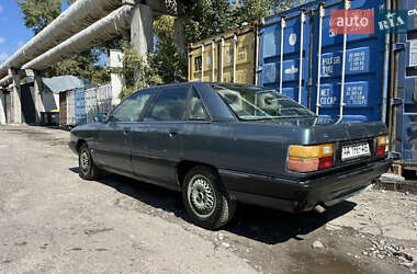 Седан Audi 100 1989 в 