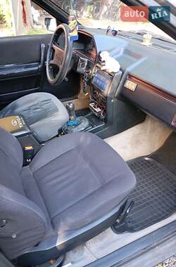 Седан Audi 100 1983 в 
