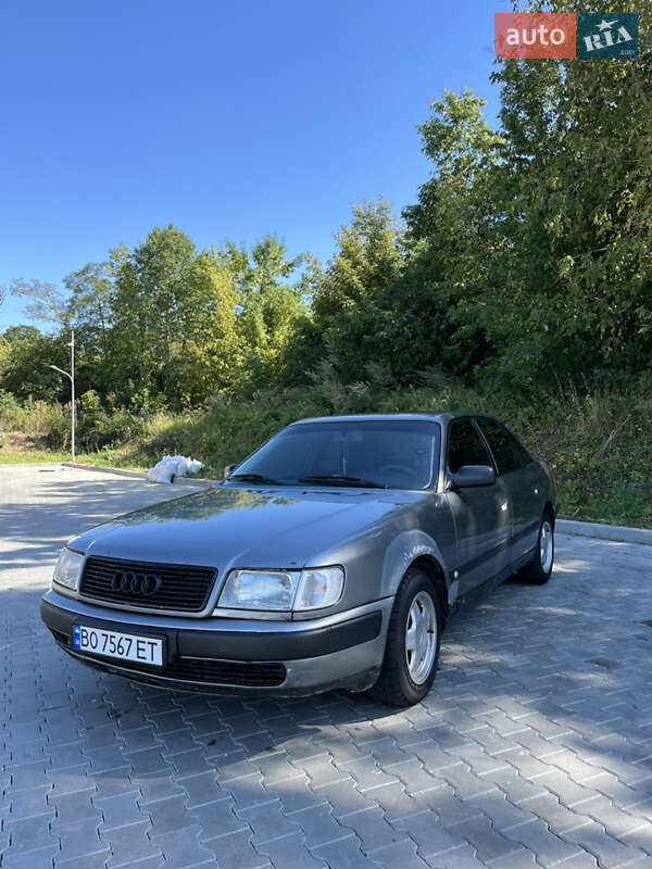 Седан Audi 100 1991 в Чорткове
