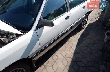 Седан Audi 100 1988 в  Седан Audi 100 1988 в