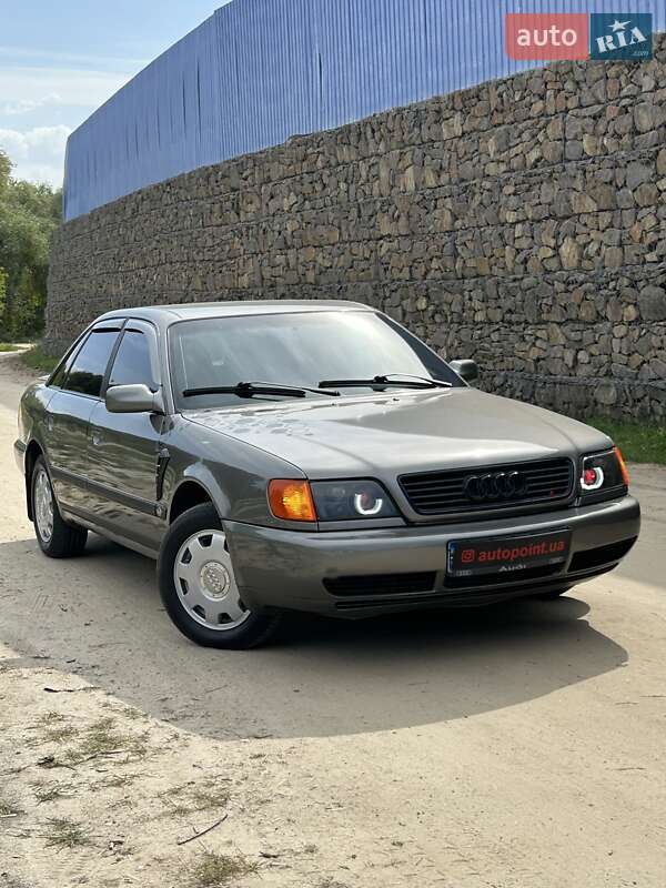 Седан Audi 100 1991 в 
