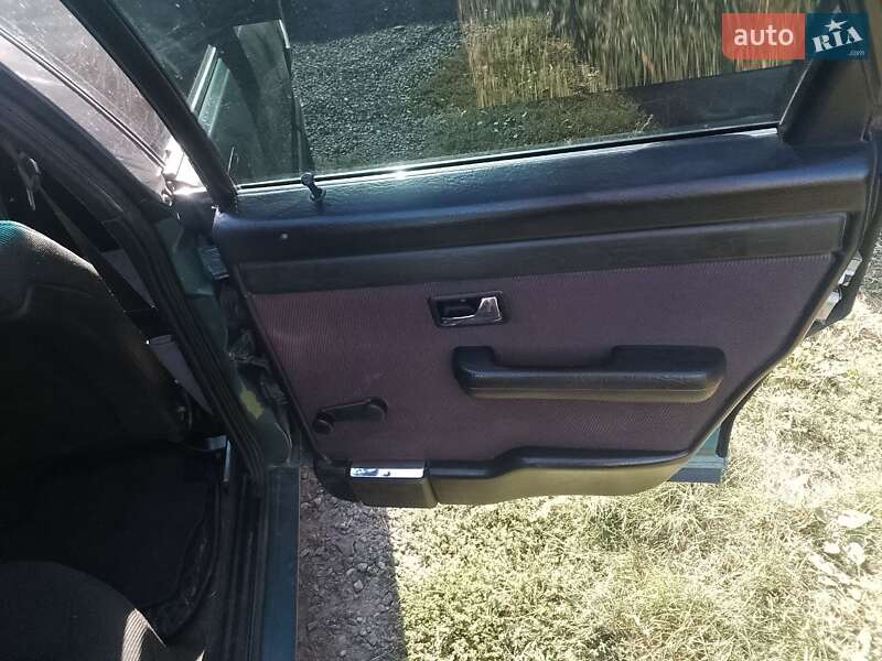 Седан Audi 100 1989 в Шепетівці