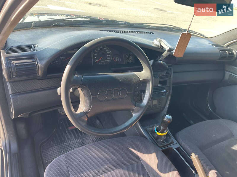 Седан Audi 100 1993 в Киеве