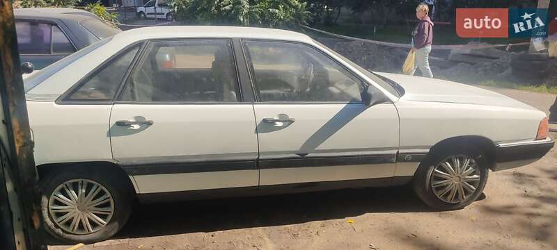 Седан Audi 100 1985 в Черкасах фото 2 Седан Audi 100 1985 в Черкасах
