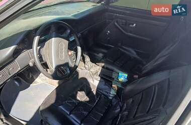 Седан Audi 100 1990 в 