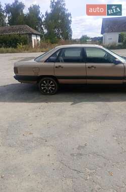 Седан Audi 100 1987 в 
