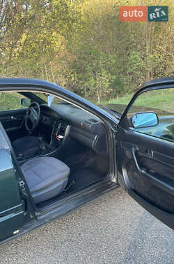 Седан Audi 100 1992 в 