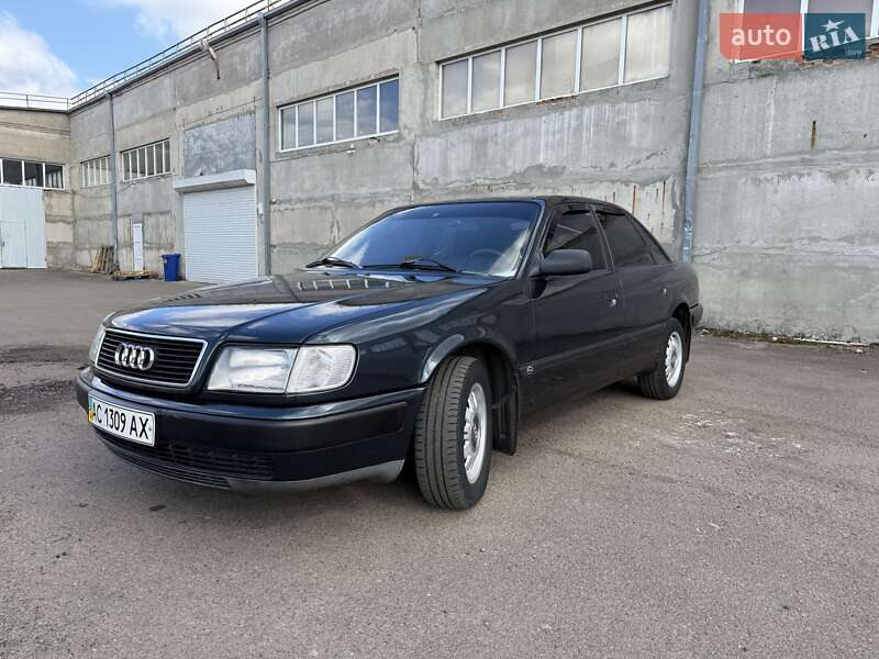 Седан Audi 100 1991 в 