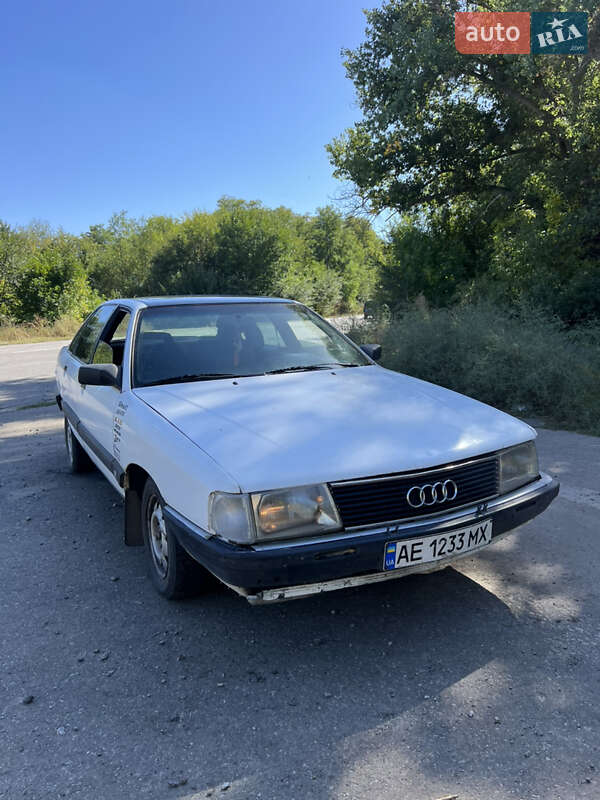 Седан Audi 100 1986 в Пещанке