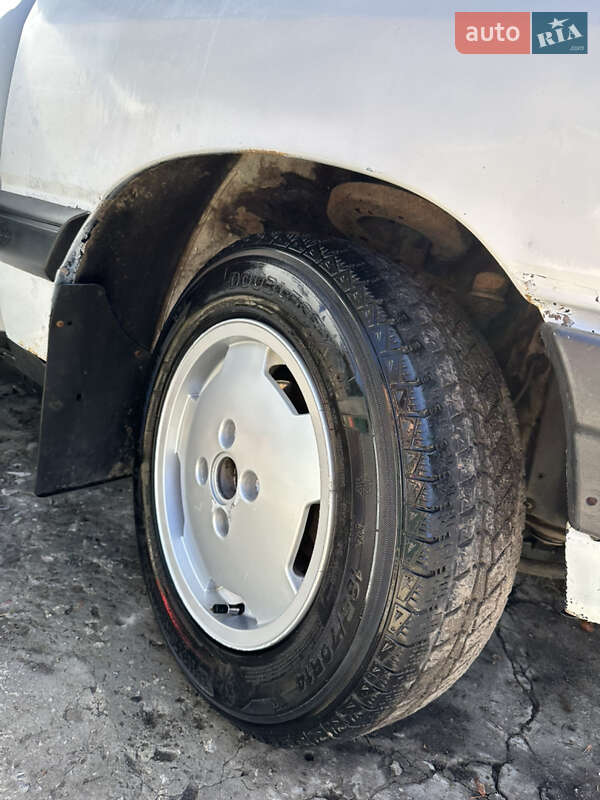 Седан Audi 100 1986 в Светловодске фото 2 Седан Audi 100 1986 в Светловодске