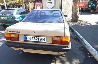 Седан Audi 100 1989 в 