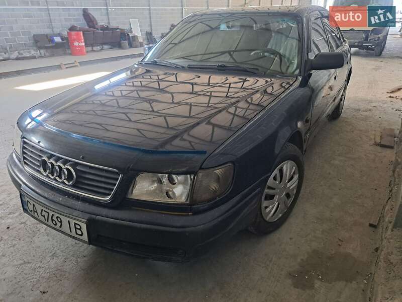 Седан Audi 100 1991 в Умани