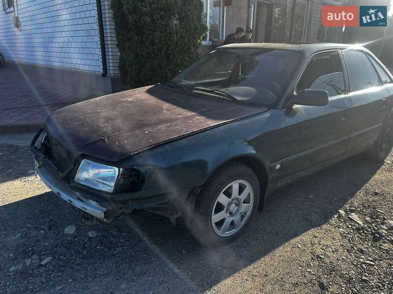 Седан Audi 100 1993 в Бершаді