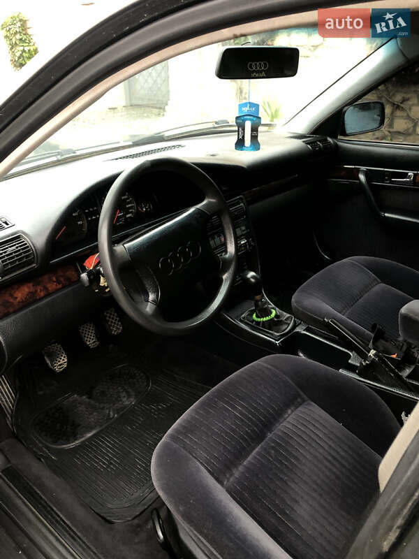 Седан Audi 100 1993 в Каменец-Подольском
