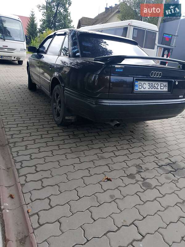 Седан Audi 100 1992 в Городке