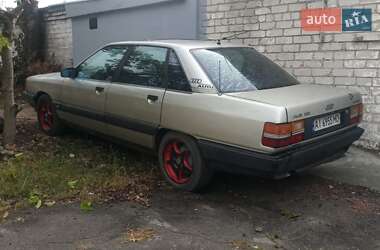 Седан Audi 100 1988 в Киеве