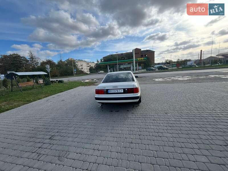 Седан Audi 100 1991 в Борщеві