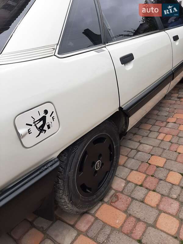 Седан Audi 100 1990 в Чорткові
