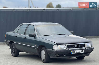 Седан Audi 100 1986 в Летичіві